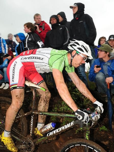Marco Fontana (Cannondale) descends.
