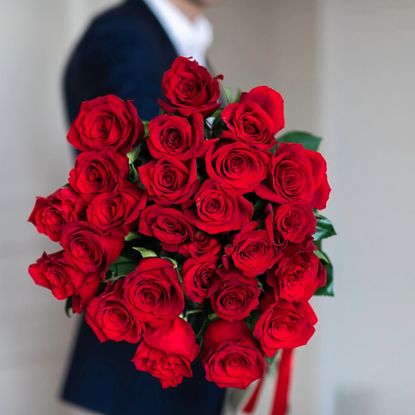 bouquet of red roses 