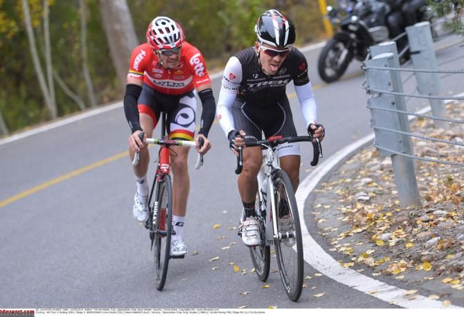 Julian Arredondo (Trek Factory Racing) leads Adam Hansen (Lotto Belisol)