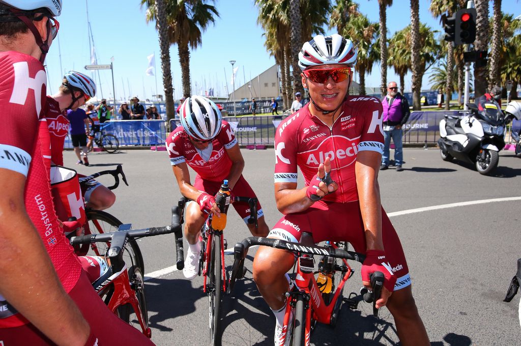 Thumbs up from Jhonatan Restrepo (Katusha)