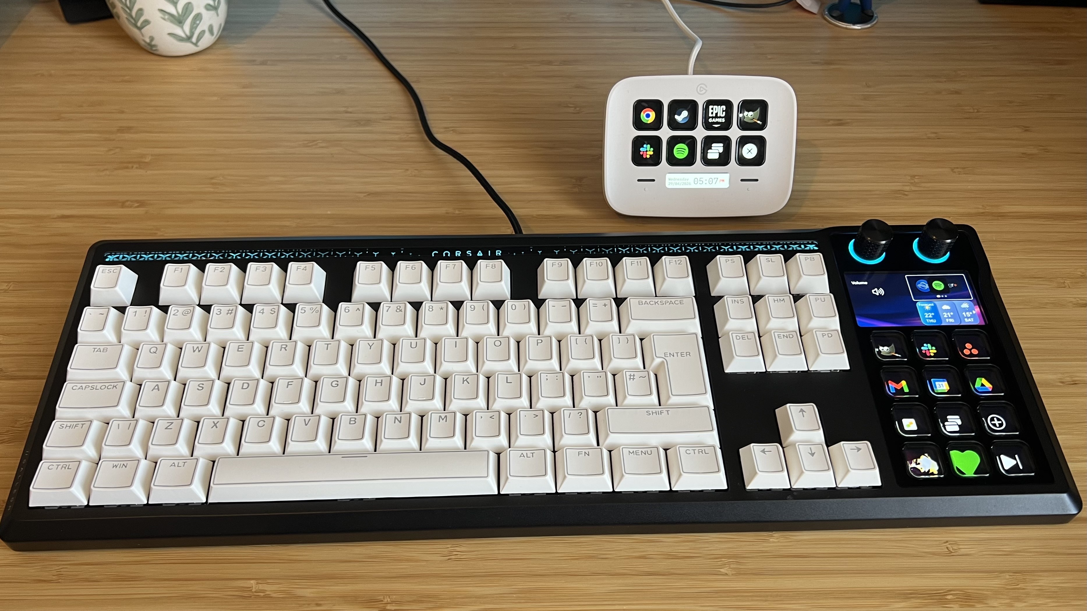 Corsair Galleon 100 SD and Stream Deck Neo