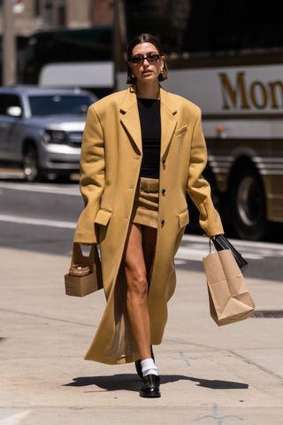 street style - hailey bieber