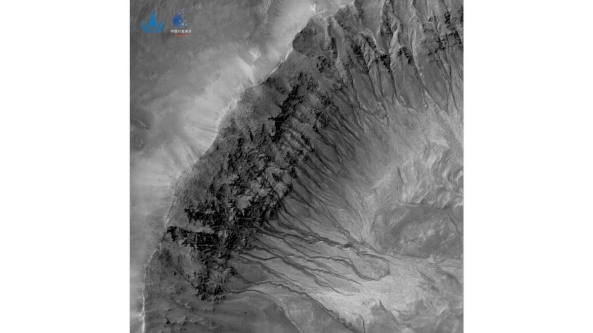 A high-resolution camera image of Triolet crater taken by Tianwen 1 on April 17, 2022. 