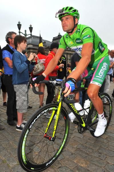 Alessandro Petacchi (Lampre) with his not-quite matching green shorts and jersey.