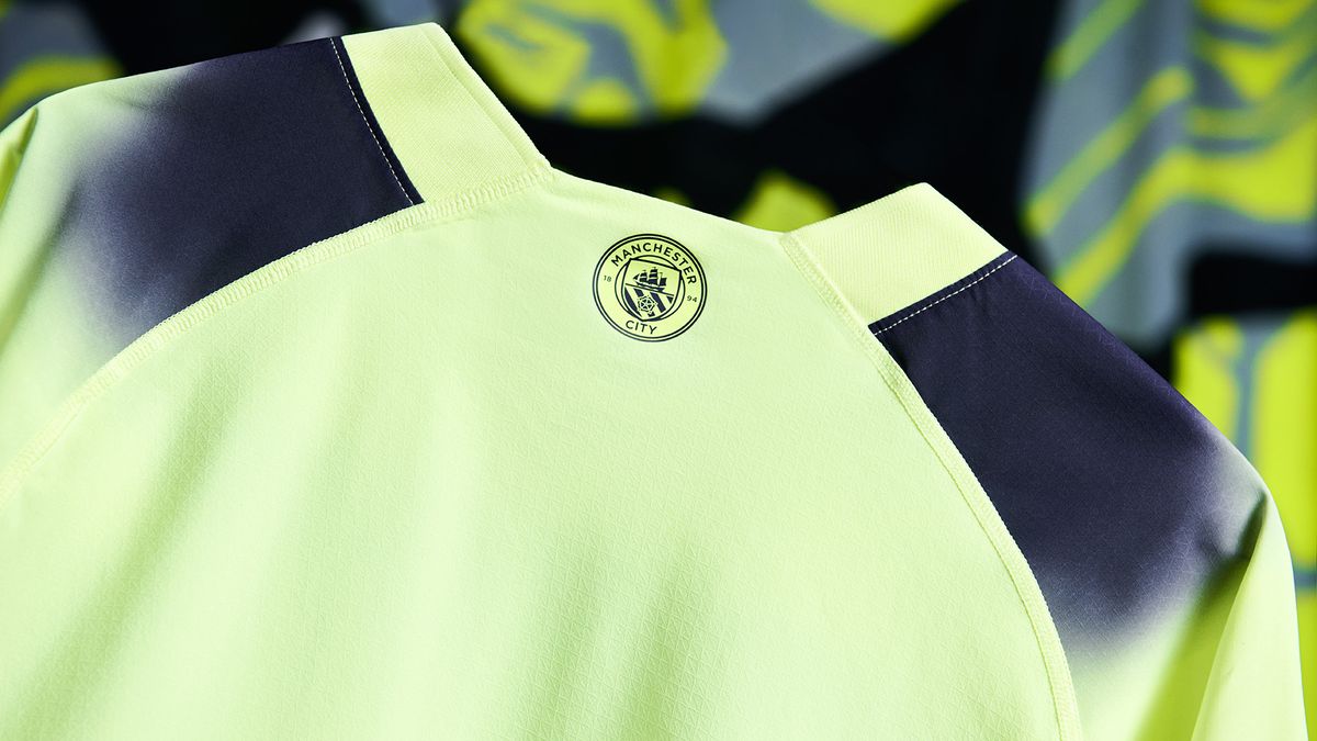 Puma Manchester City third kit 2022/23