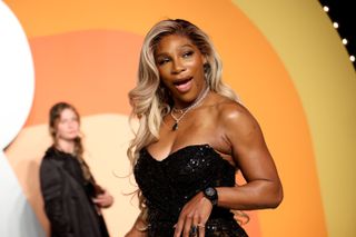 Serena Williams on the 2025 Oscars after-party red carpet wearing a dolce & Gabbana dress