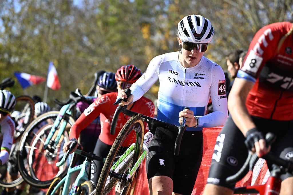 Under 23 European champion Zoe B&auml;ckstedt shows off her jersey at the Troyes World Cup