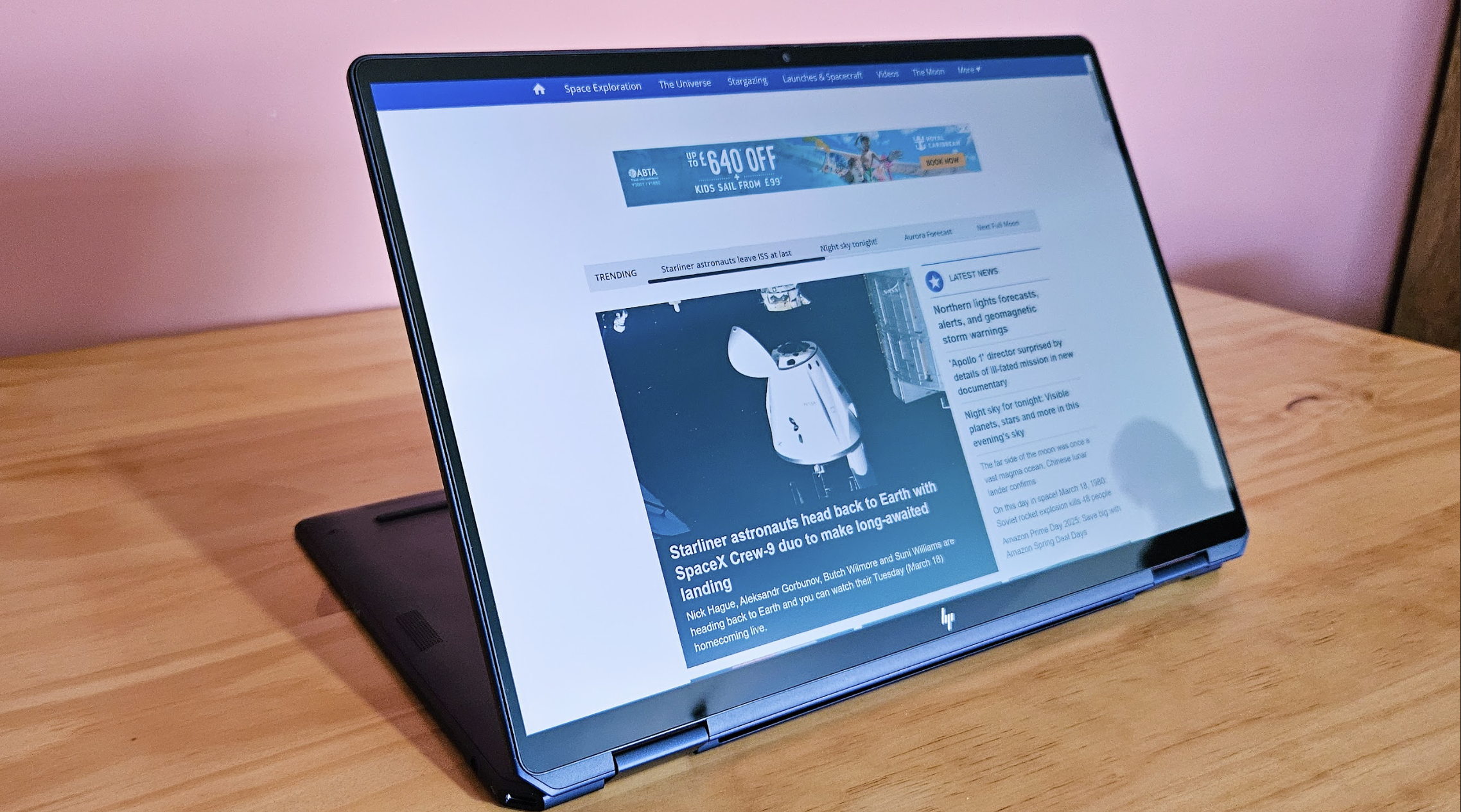 HP OmniBook Ultra Flip 14 Tablet Mode