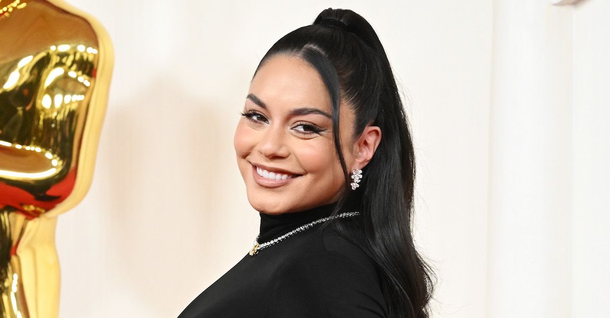 Vanessa Hudgens' Oscars Pregnancy Glow Was Accentuated with This ...