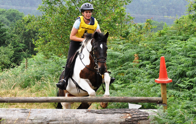Lynne-riding-Jigsaw-in-Derbyshire-photo-copyright-Martin-Bennett.jpg