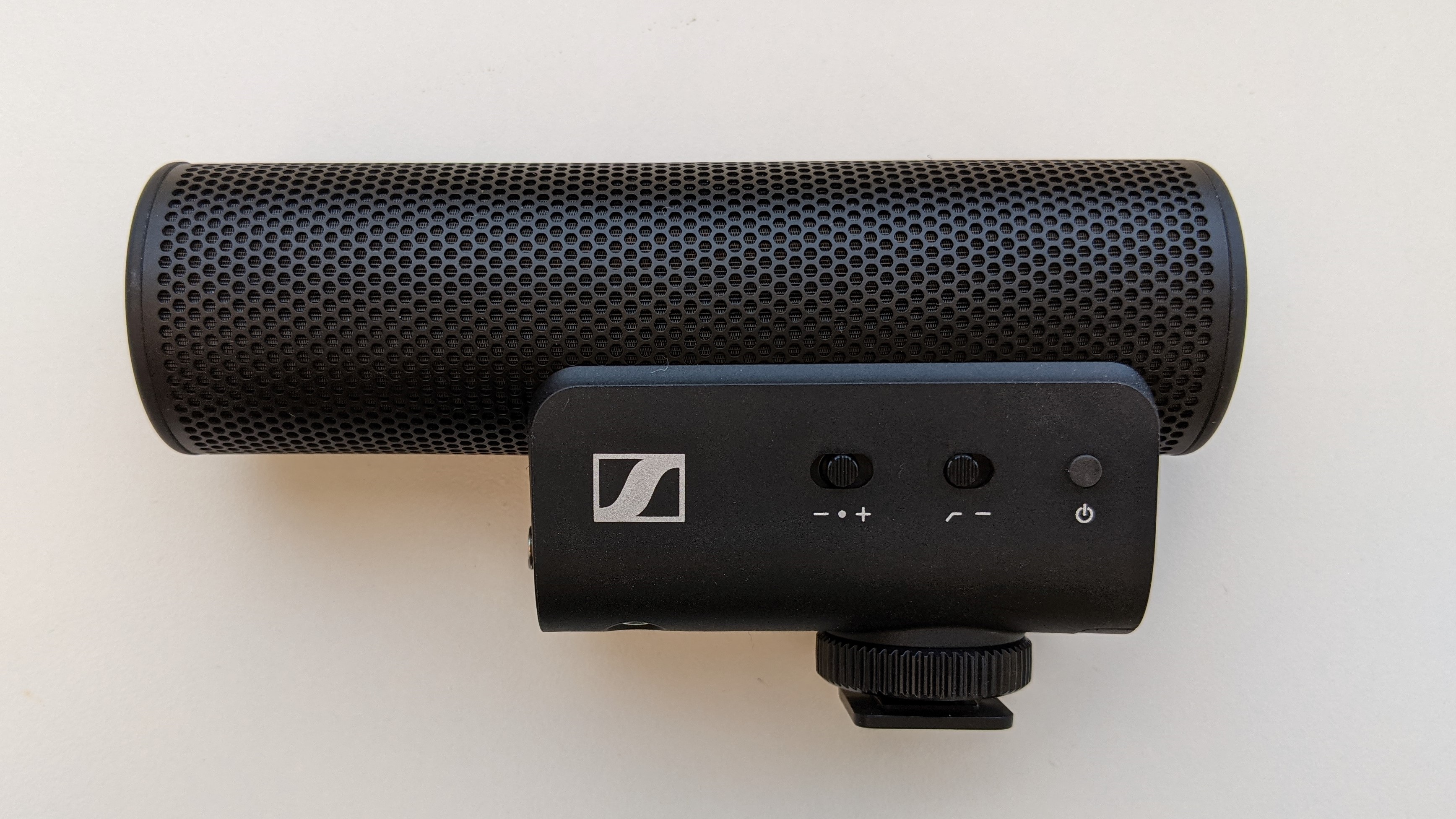 Sennheiser MKE 400 microphone