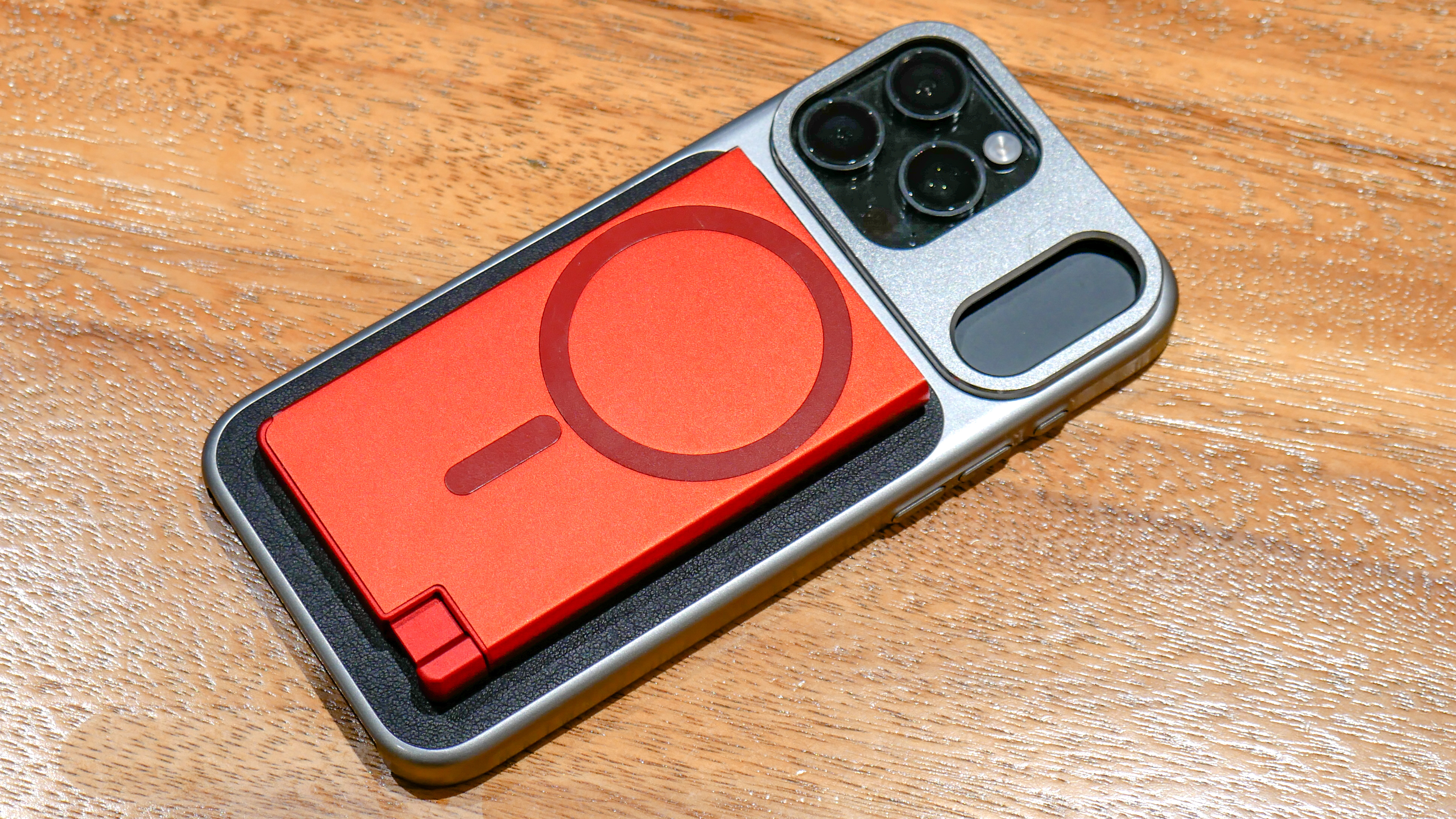 Ekster Cardholder Pro for MagSafe.