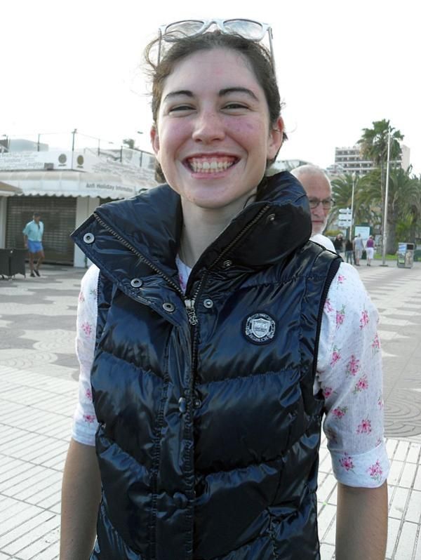 Emma Trott moves to the Dutch Nederland Bloeit team in 2011.