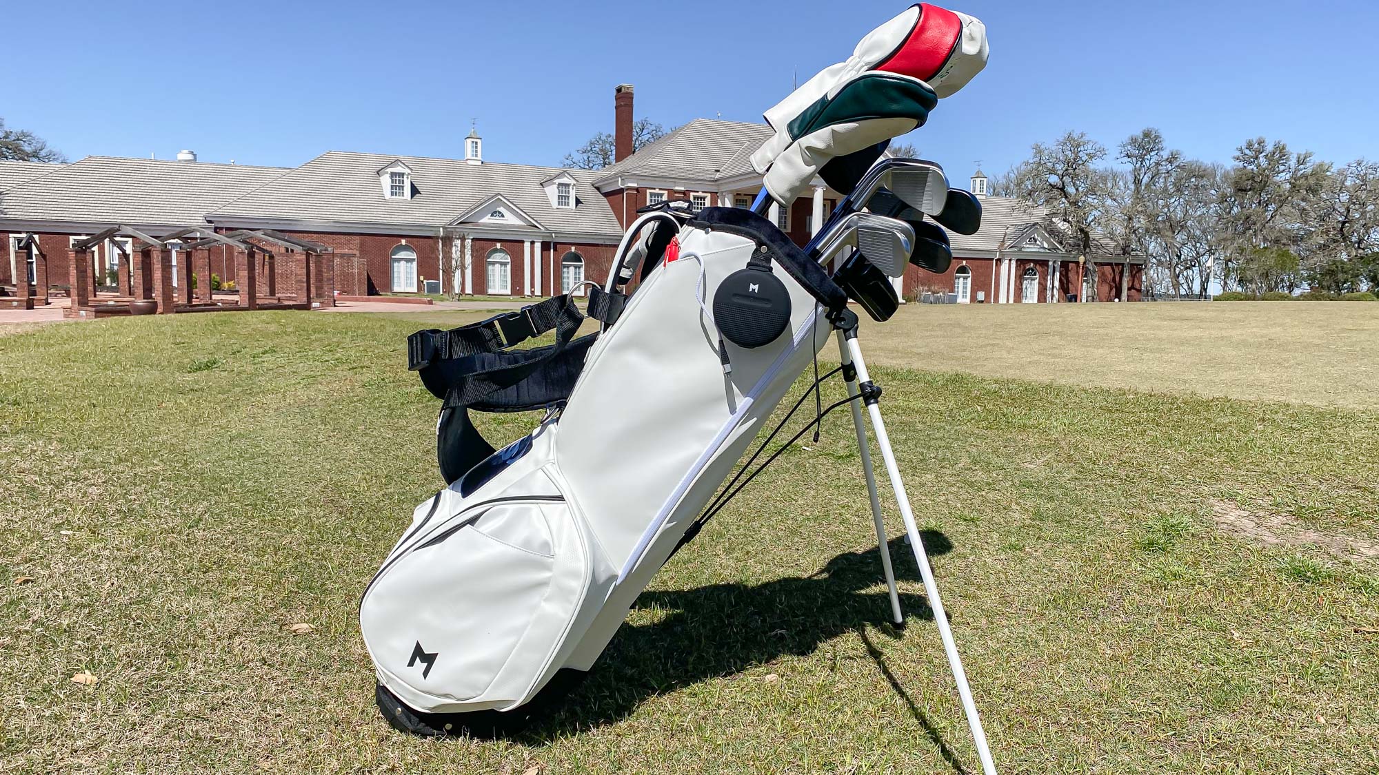 Best golf bags: MNML MV2 stand bag