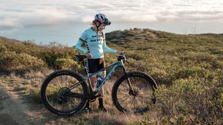 Kate Courtney and her new Scott Scale RC