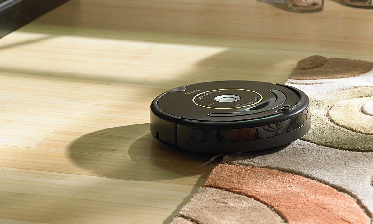 iRobot Roomba 650 Vacuum Cleaning Robot with Brand New Battery