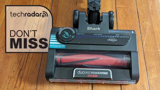 Shark Stratos floorhead with 'Don't miss' graphic overlaid