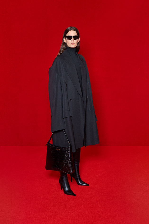 Paris Fashion Week S/S 2022 Raf Simons runway show