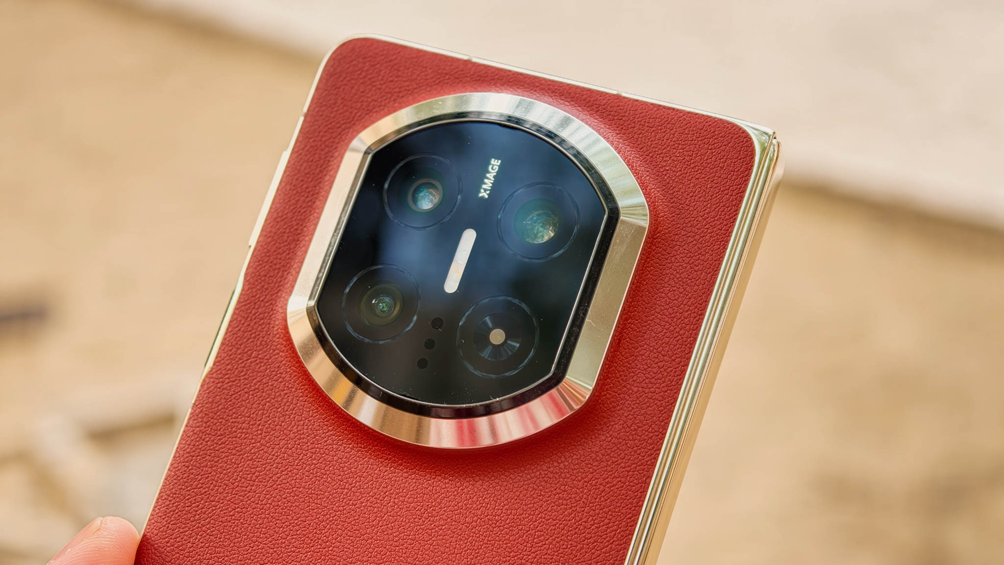 Huawei Mate X7 hands-on testing in Dubai on Android Central