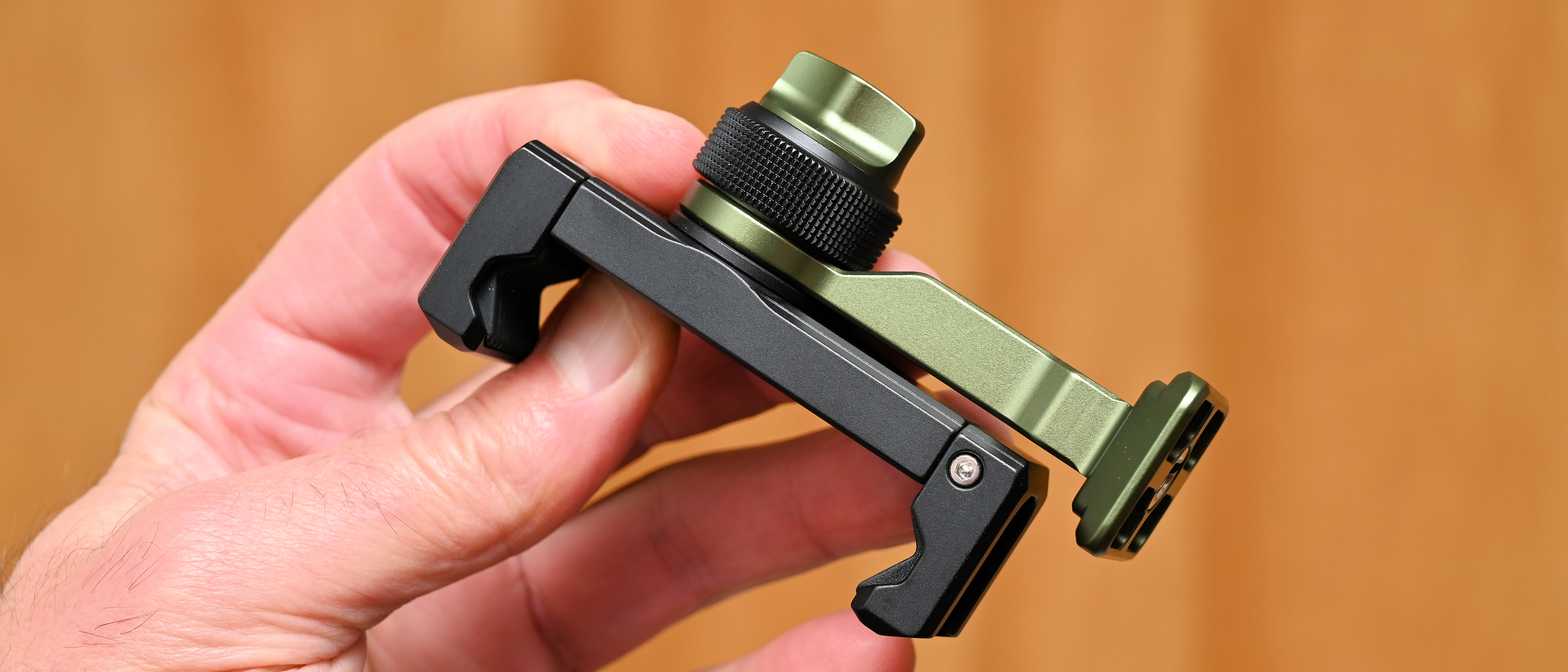 3 Legged Thing Phil smartphone holder and mount
