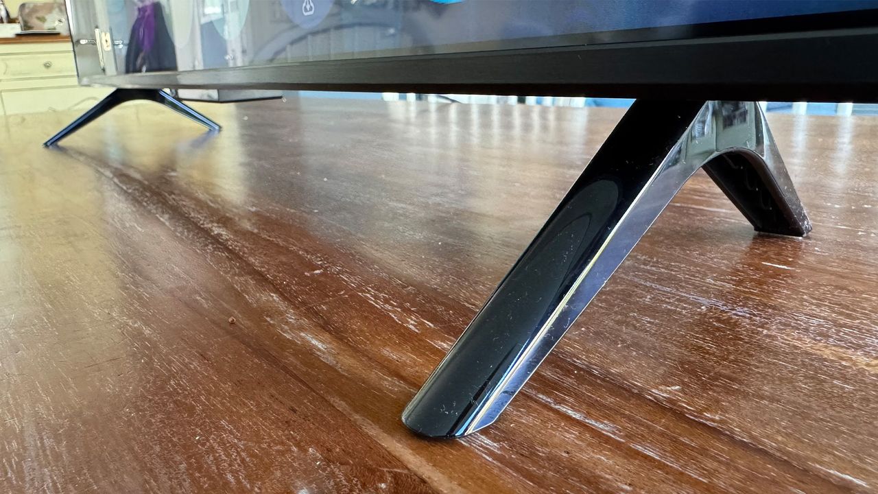 TCL P7K 43-inch TV