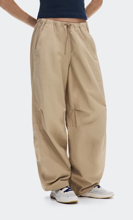 On, Parachute Pants Kasha