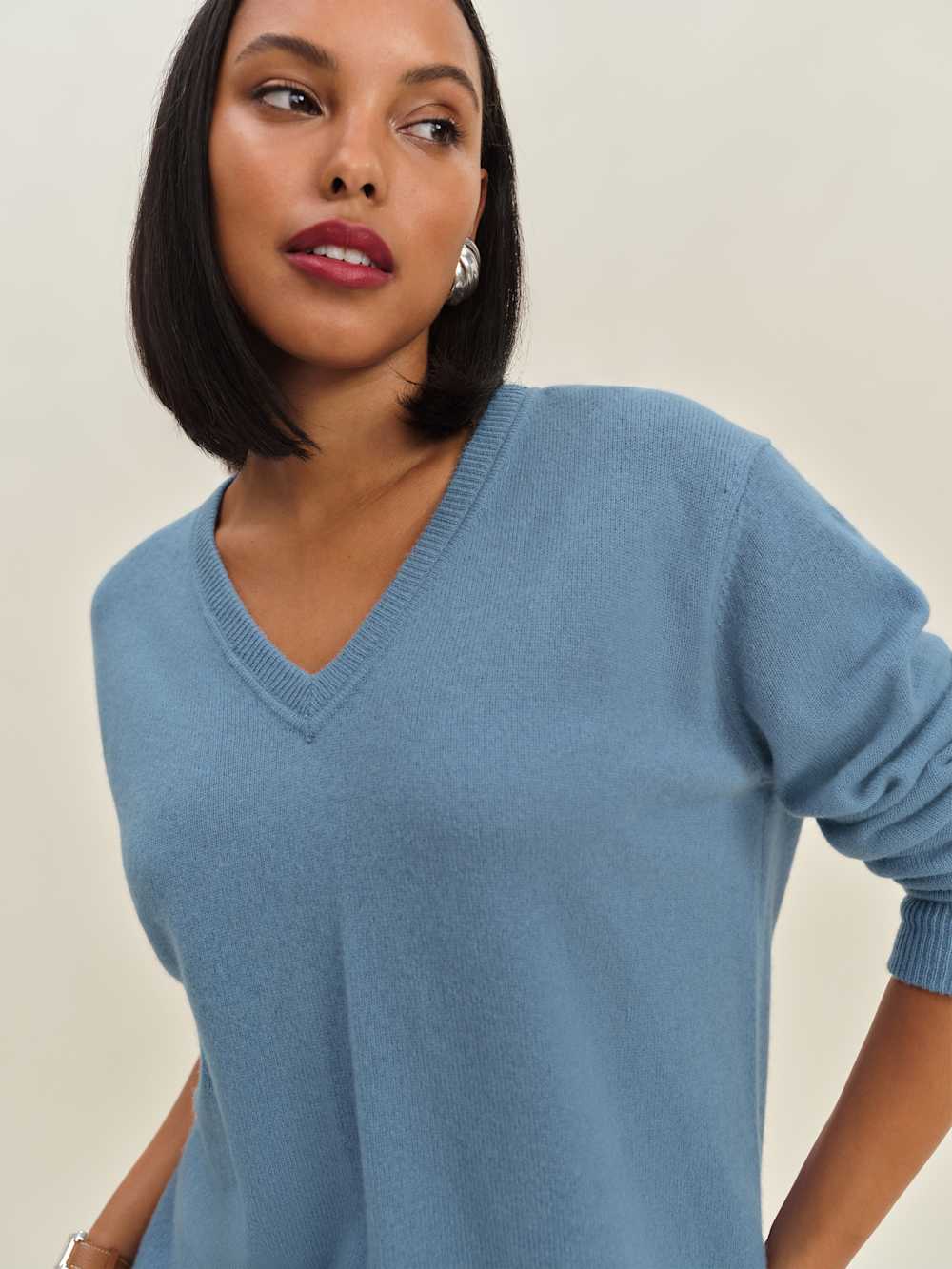 Remi Cashmere V Neck