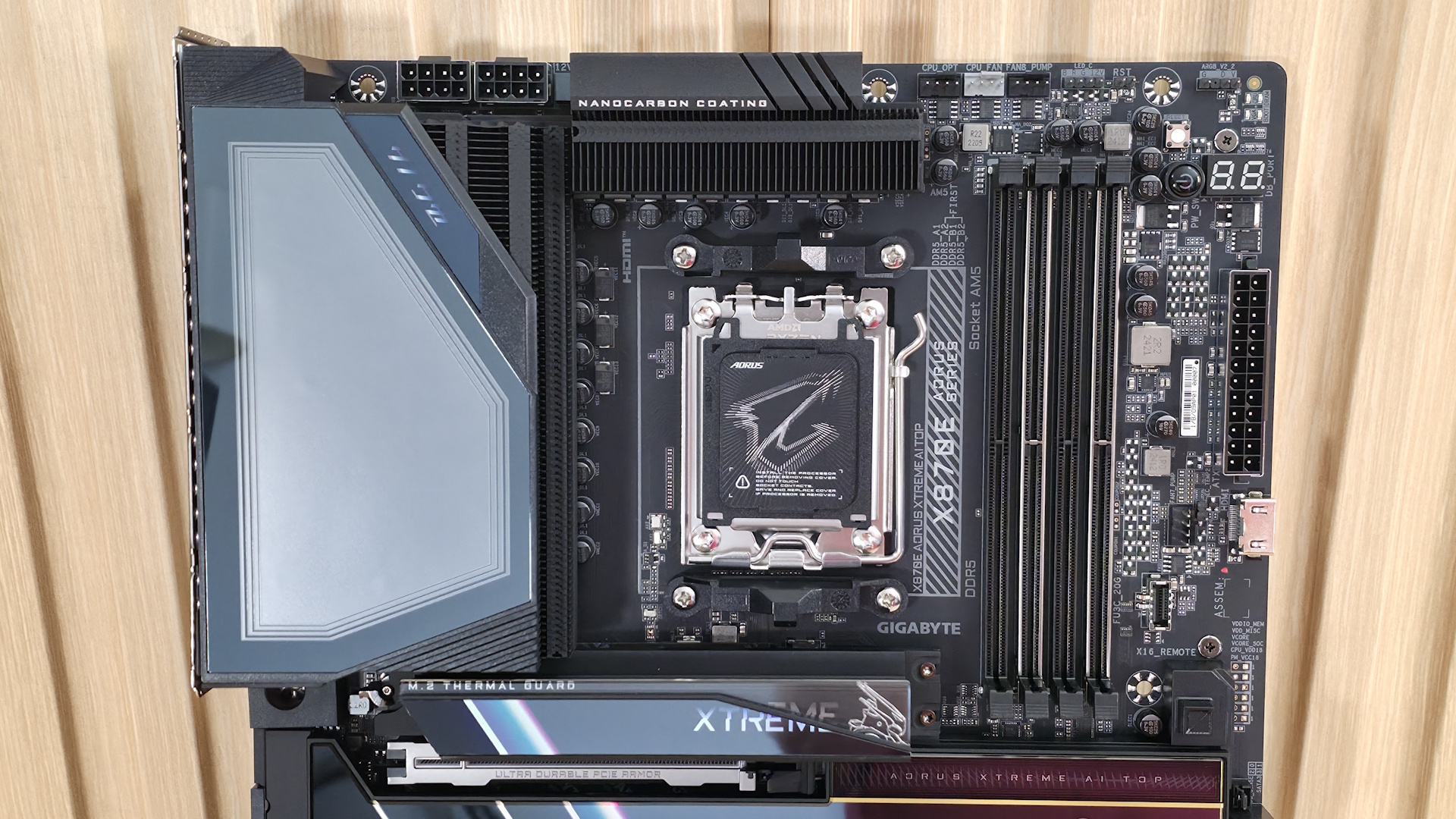 Gigabyte X870E Aorus Xtreme AI Top - Top half