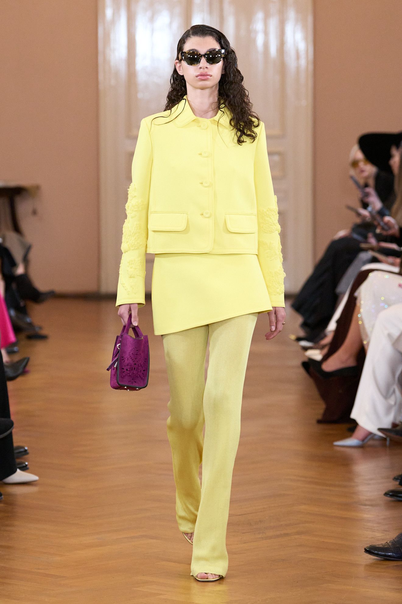 spring outfit trends 2025
