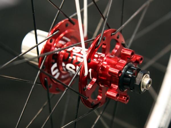 American Classic's Disc 225 rear hub is among the lightest available that still maintains a reasonable price.