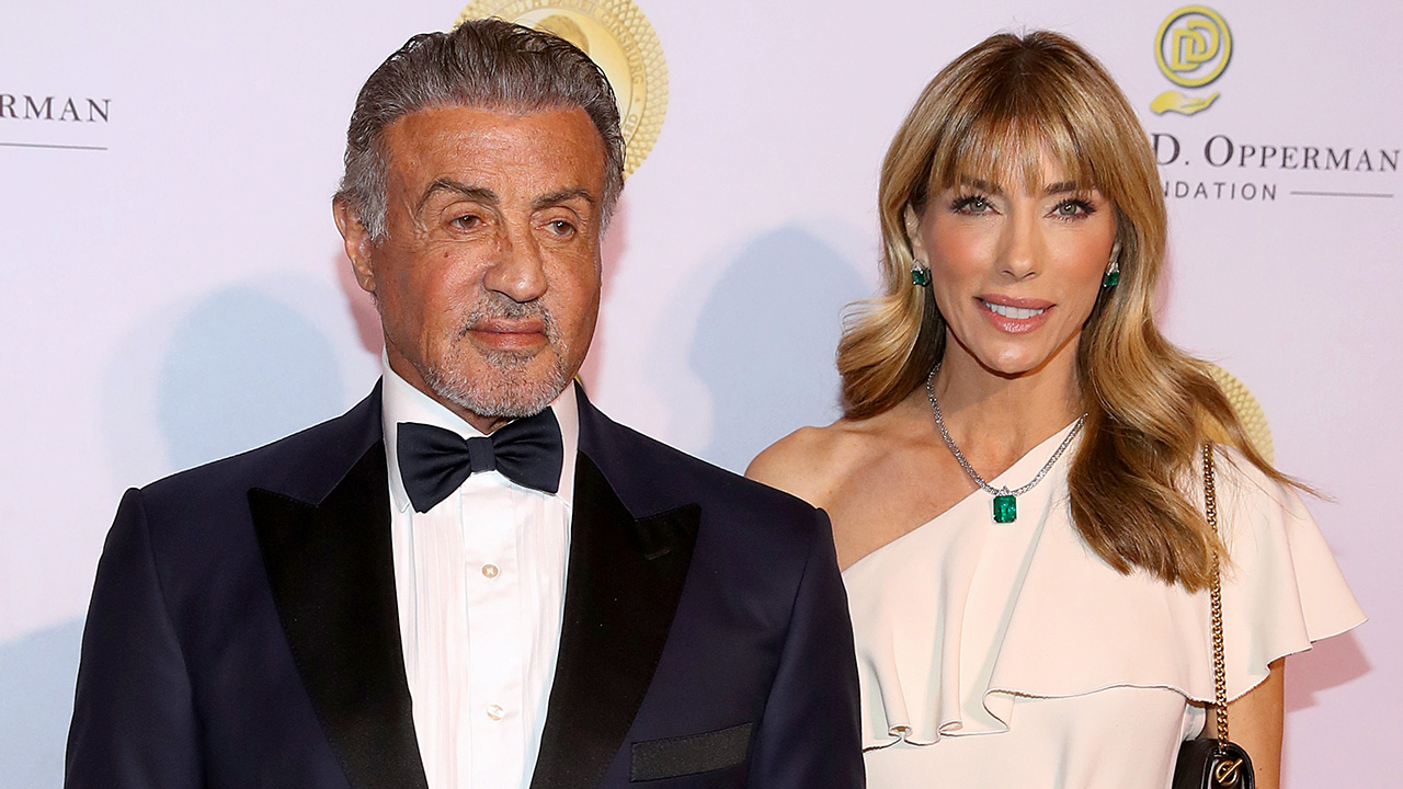 It Wasn't Just The Tattoo Cover-Up. Fans Paying Attention May Have Seen Sylvester  Stallone's Split From Jennifer Flavin Coming | Cinemablend