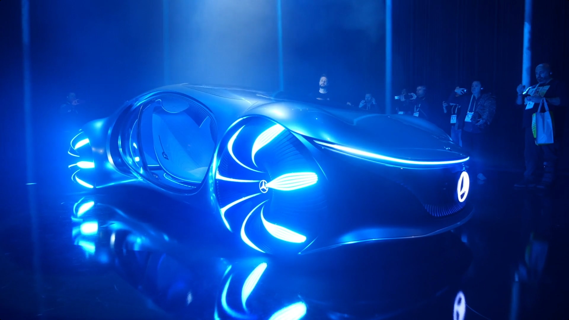 CES 2020 photograph of the Mercedes-Benz AVTR Avatar concept car