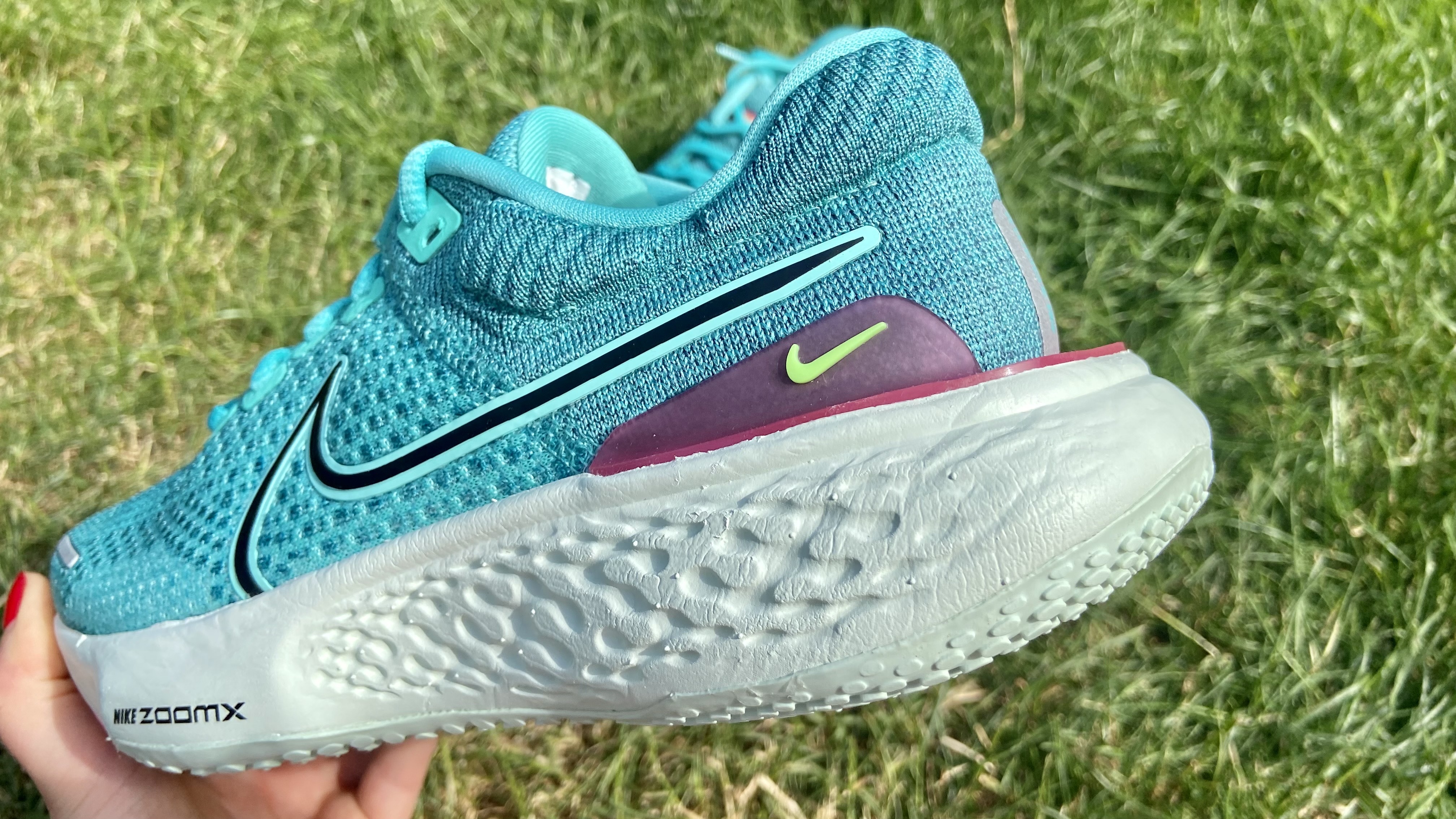 Image of the midsole foam on the Nike ZoomX Invincible Run Flyknit 2 shoe