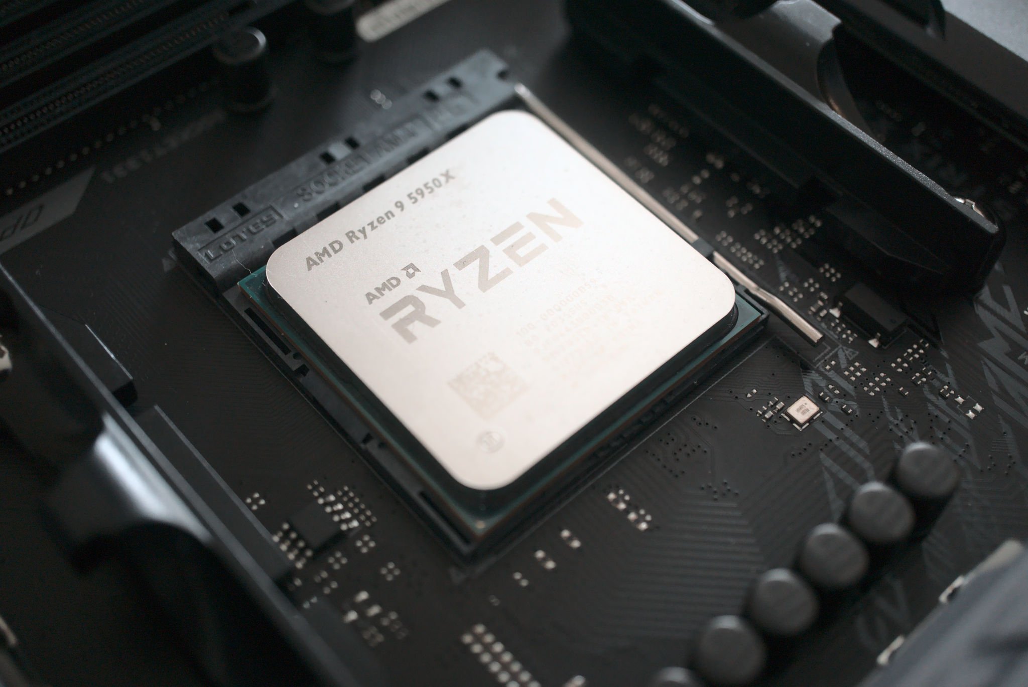 5 5600 сокет. Ryzen 5950x. AMD Ryzen 9 5950x. ASUS x570 e Gaming + Ryzen 9 5950x. AMD man.