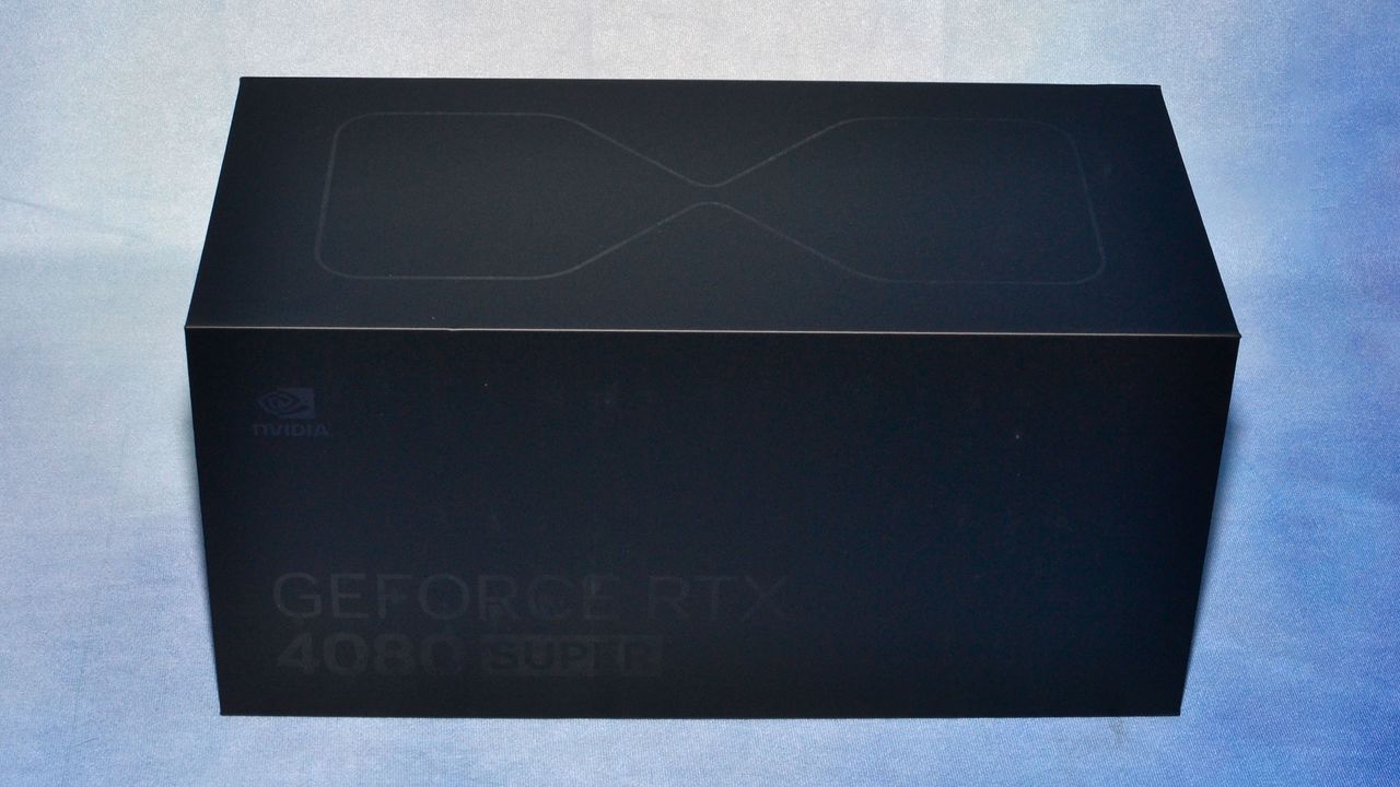 Nvidia GeForce RTX 4080 Super Founders Edition photos and unboxing