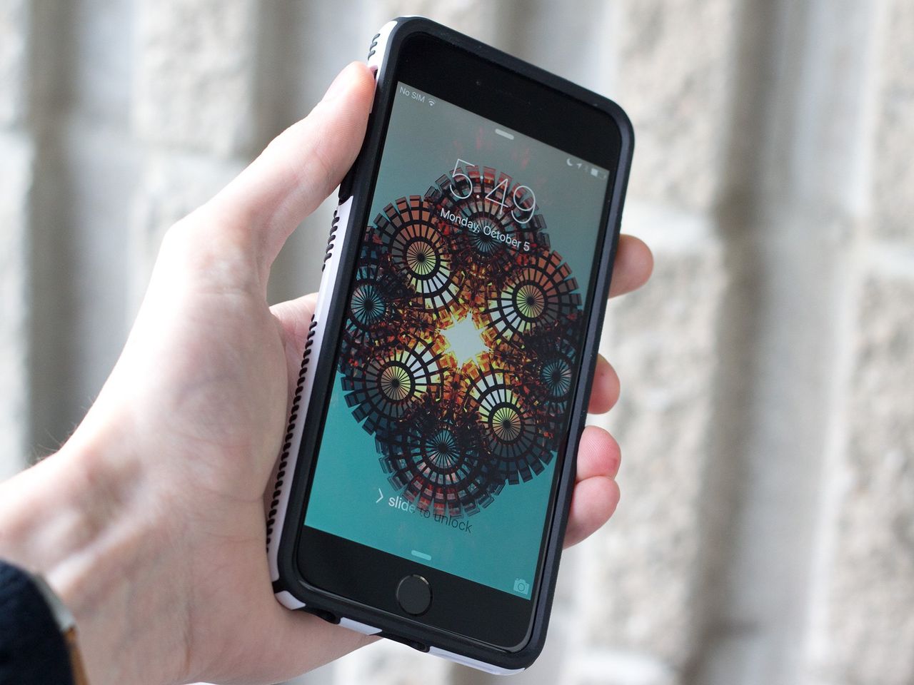 Front of Speck CandyShell Grip case for the iPhone 6s