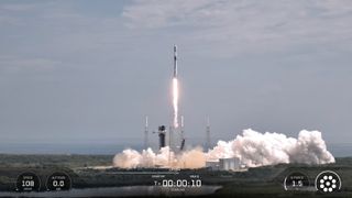 A SpaceX Falcon 9 rocket launches 29 Starlink internet satellites from Florida&rsquo;s Cape Canaveral Space Force Station on Aug. 21, 2026.