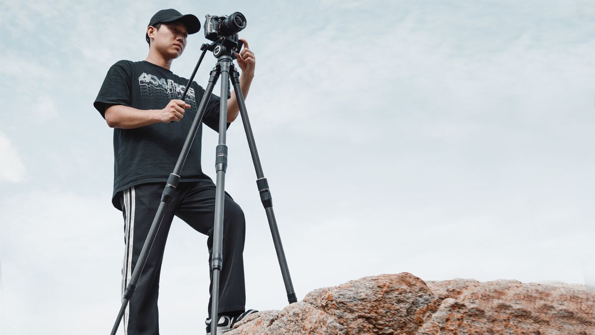 SmallRig Carbon Fiber Tripod Kit (FT-S303)