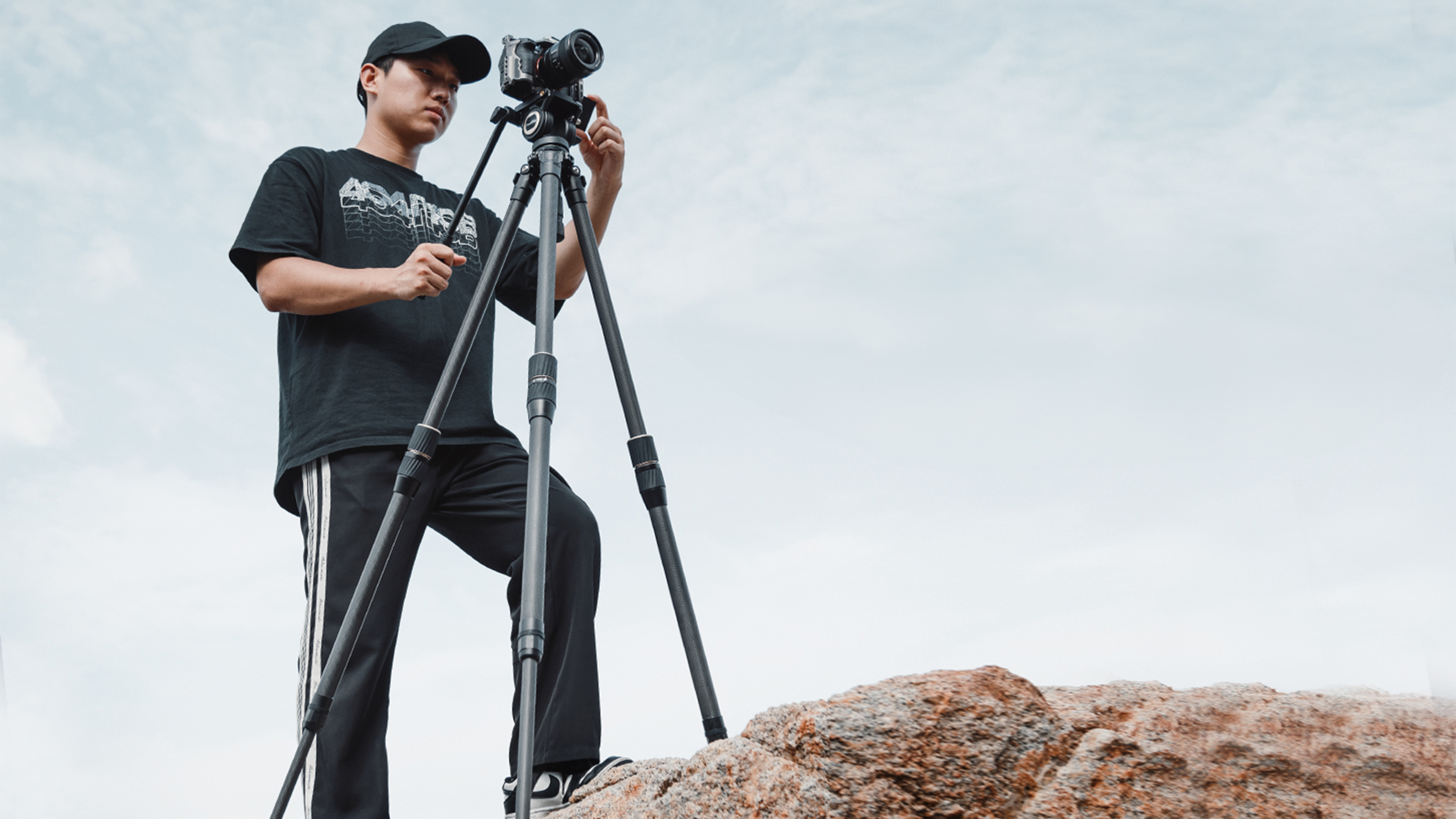 SmallRig lightens the load for videographers with a new carbon fiber tripod kit