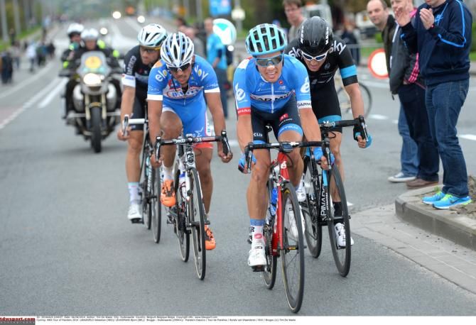 Sebastian Langeveld (Garmin Sharp) drives the pace