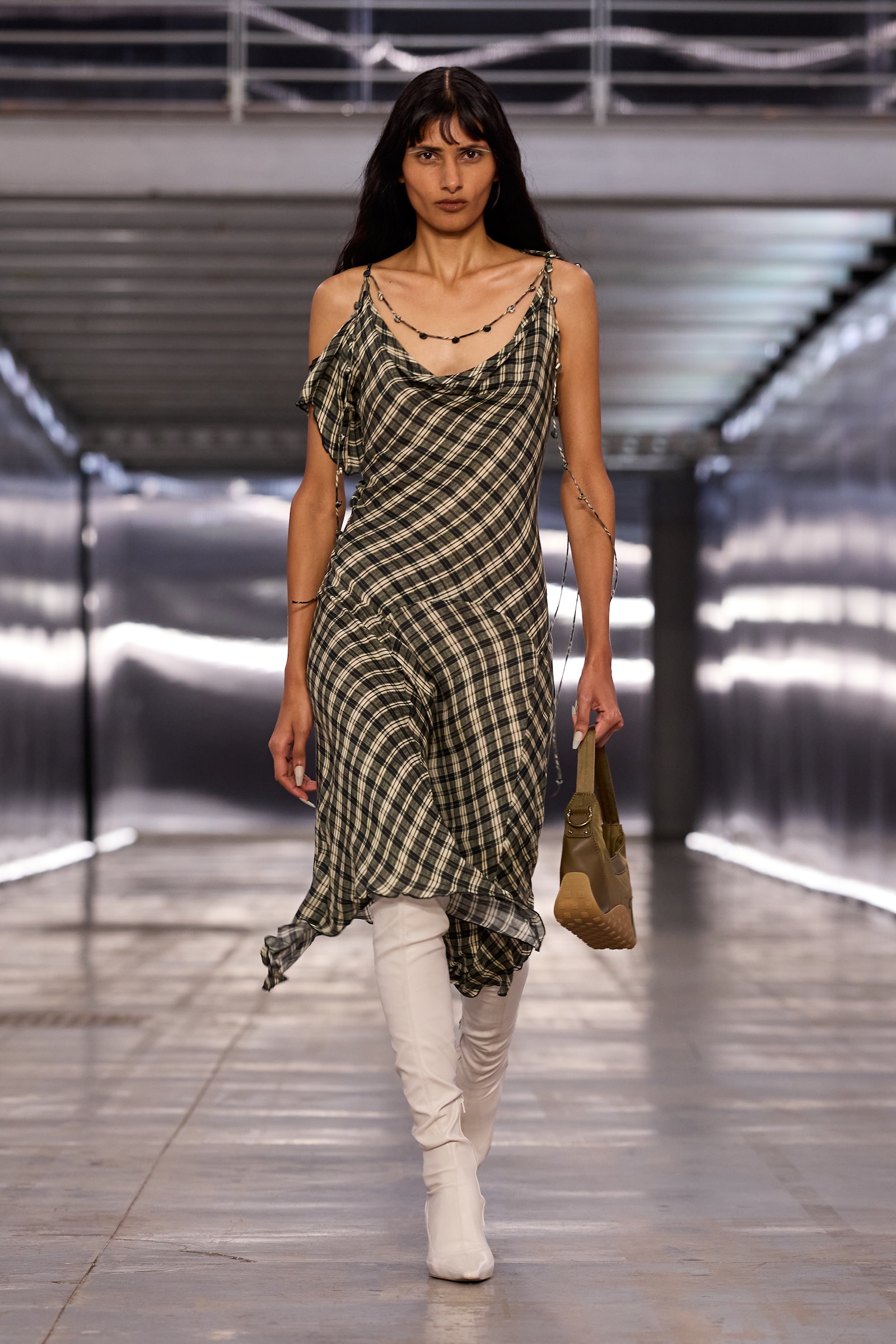 KNWLS S/S 2026 runway show