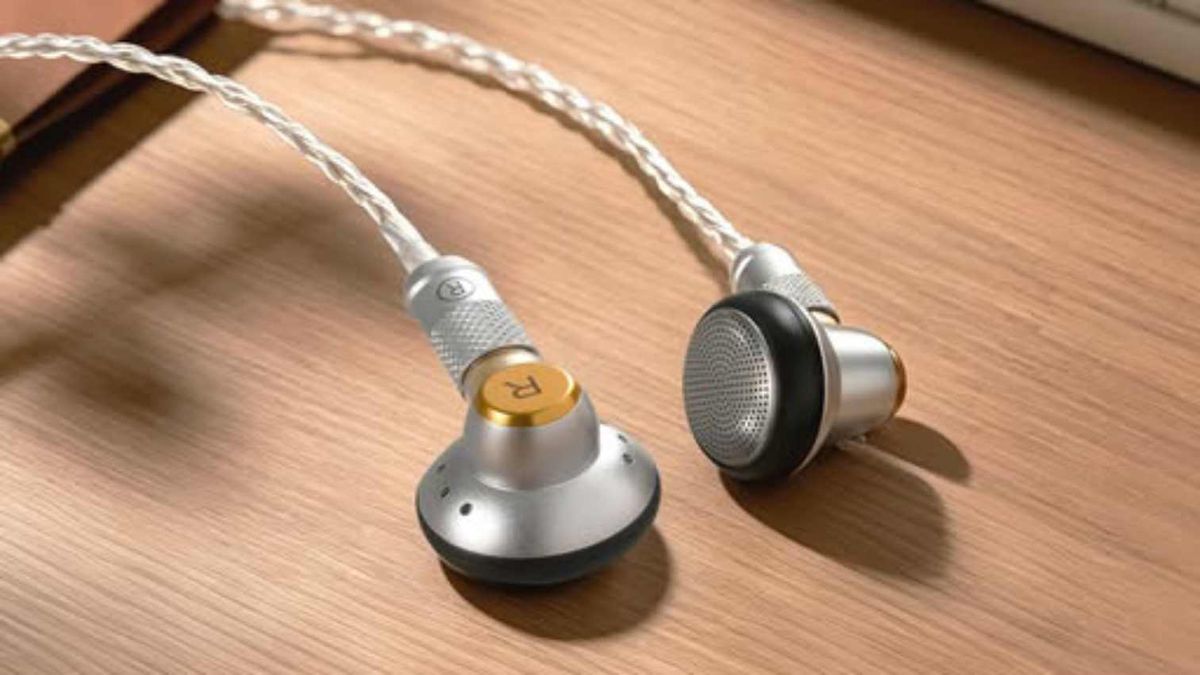 Ever wish for earbuds with the disc-style fit of Apple's original iPod buds, but with hi-fi-quality sound and a USB-C cable? Then I've got great news for you — but don't expect them to come in all-white
