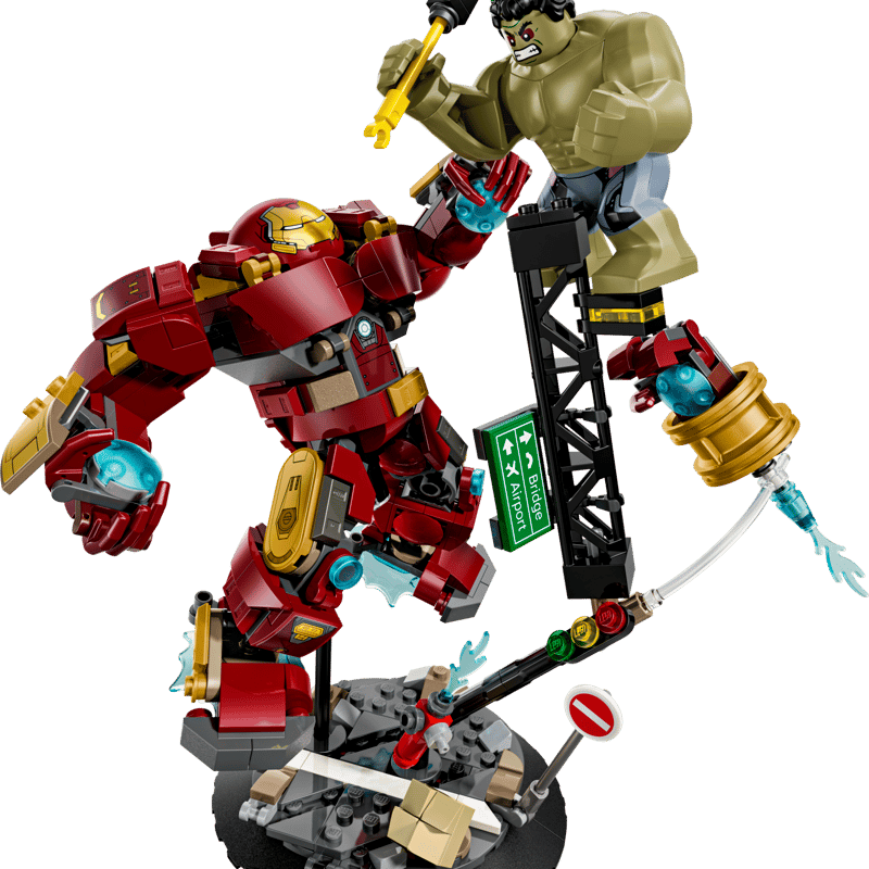 A Lego Epic Battle: Hulkbuster vs. The Hulk set, with the Hulkbuster grabbing the Hulk.