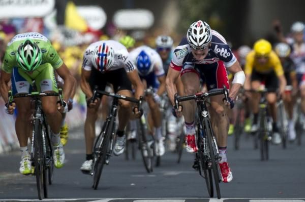 Greipel (right) edges out Sagan for the win on stage 13 of the 2012 Tour de France