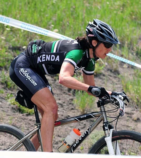 Mary McConneloug (Kenda-Seven-No Tubes) heads down the hill.