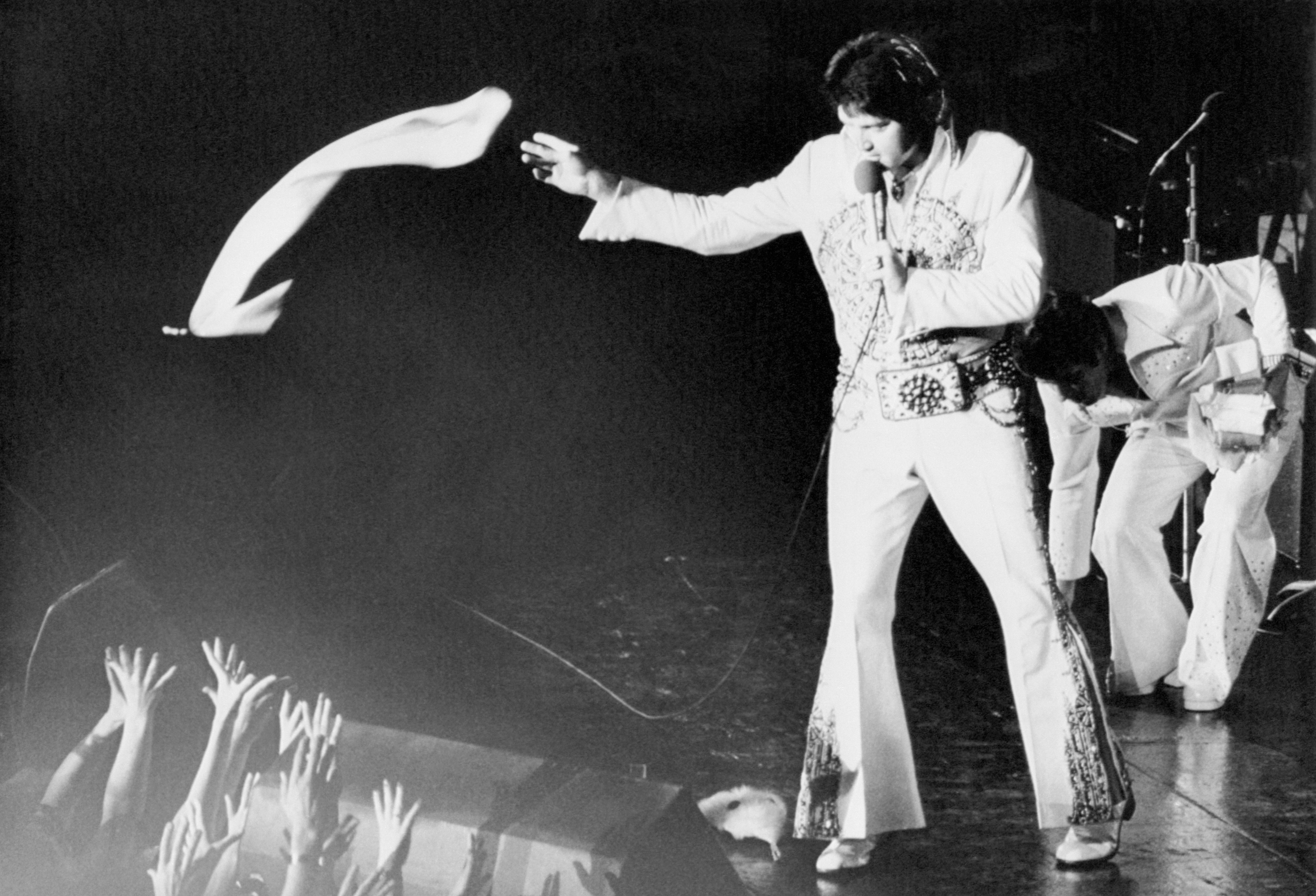 costume - elvis presley