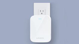Linksys RE7310 plugged into outlet