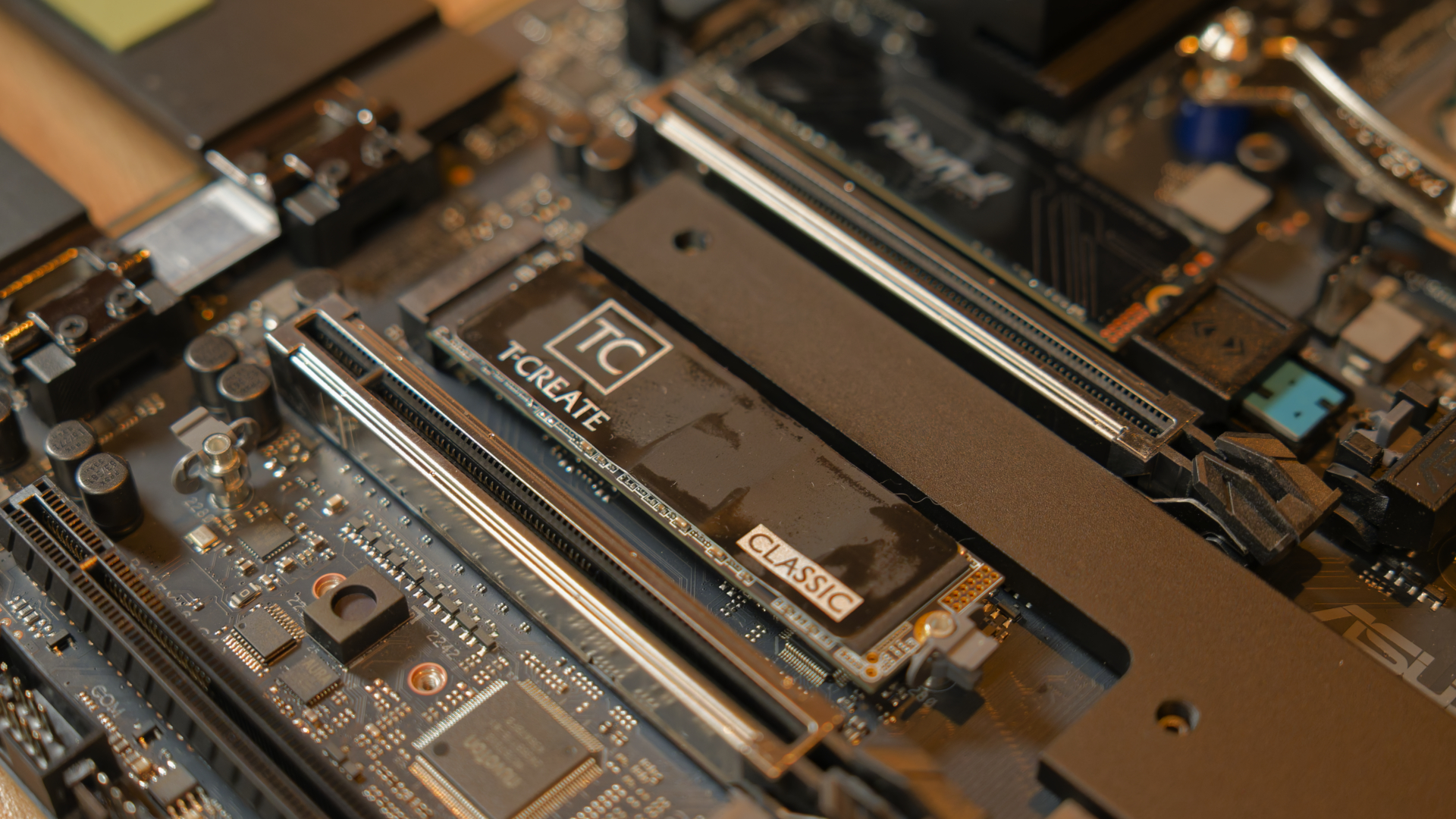 Antec Flux Pro Noctua-Edition