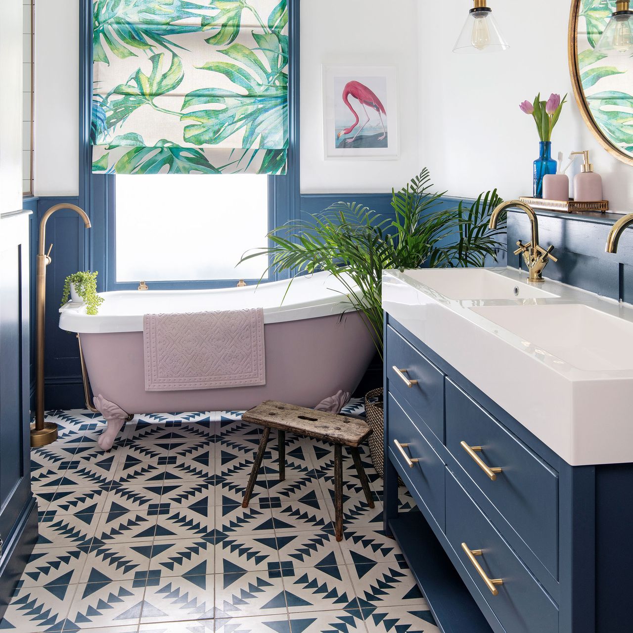 12 Small bathroom tile ideas to turn your bijou bathroom into something ...
