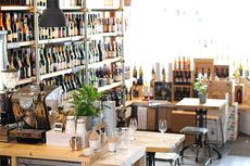 Stone Wines DWWA Promotion - Interior